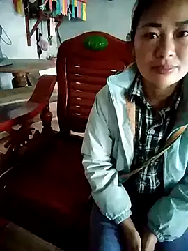 Snapshot of yeu-yeu chatting on October 25, 4:11 am yeu-yeu online show from October 25, 4:11 am