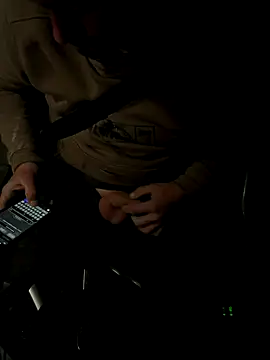 davi73d online show from November 4, 5:06 pm