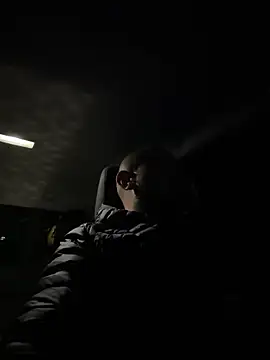 davi73d online show from December 15, 9:31 pm