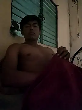 GuzzMiranda18 online show from December 21, 8:49 am