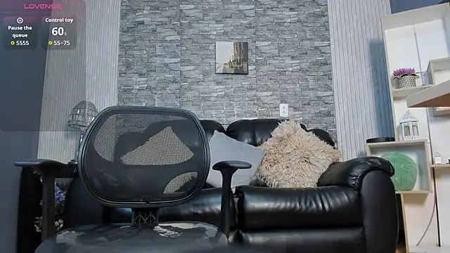 zack joness18 online show from March 20, 6:14 am