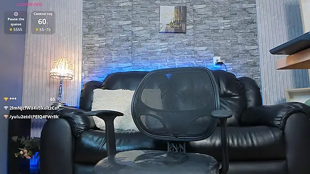 zack joness18 online show from March 5, 4:09 am