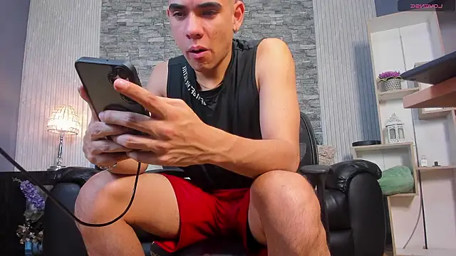 zack joness18 online show from March 21, 5:19 am