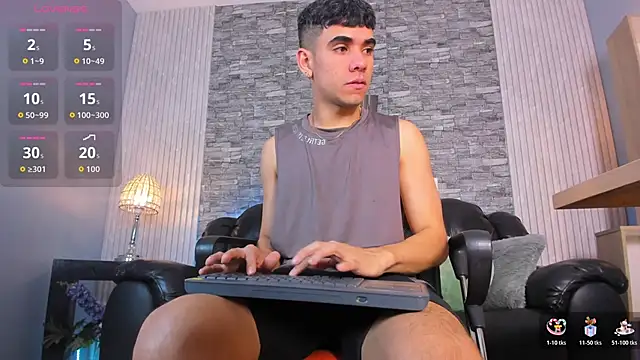 Snapshot of zack_joness18 chatting on November 23, 2:32 am zack joness18 online show from November 23, 2:32 am