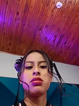 Snapshot of NataliaVega2 chatting on October 31, 3:47 am NataliaVega2 online show from October 31, 3:47 am