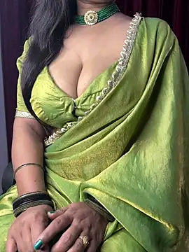 Snapshot of Ritika_janu chatting on December 15, 5:52 pm Ritika janu online show from December 15, 5:52 pm