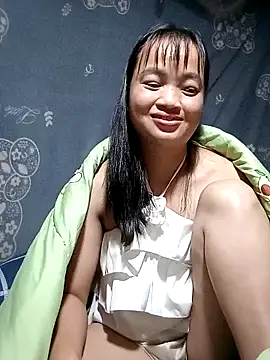 Snapshot of Noelle-e chatting on December 5, 2:15 pm Noelle-e online show from December 5, 2:15 pm