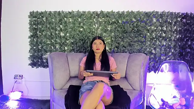 Snapshot of YeseniaRodriguez3 chatting on July 6, 12:56 pm YeseniaRodriguez3 online show from July 6, 12:56 pm