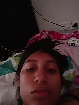 YeseniaRodriguez3 online show from April 3, 6:36 pm