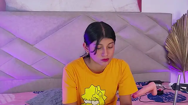 Snapshot of YeseniaRodriguez3 chatting on November 12, 7:40 pm YeseniaRodriguez3 online show from November 12, 7:40 pm