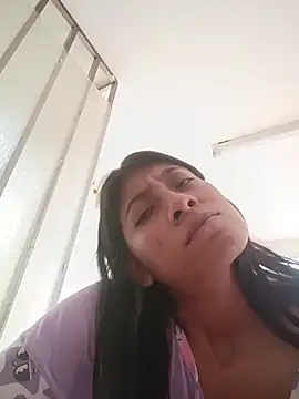 Snapshot of YeseniaRodriguez3 chatting on December 19, 3:47 pm YeseniaRodriguez3 online show from December 19, 3:47 pm