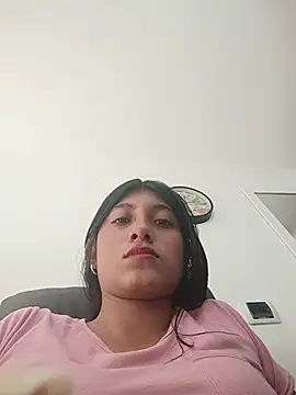 Snapshot of YeseniaRodriguez3 chatting on December 16, 5:06 pm YeseniaRodriguez3 online show from December 16, 5:06 pm