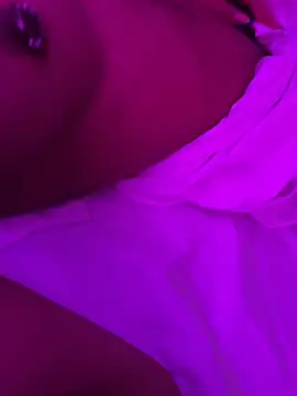 Snapshot of Tatishernandez chatting on October 25, 6:45 am Tatishernandez online show from October 25, 6:45 am