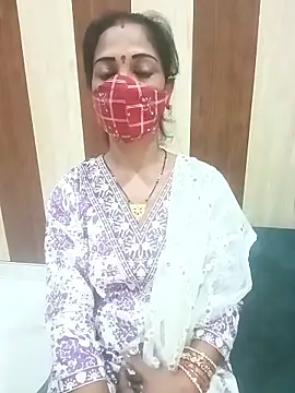 Janvi kapor online show from October 25, 9:52 am