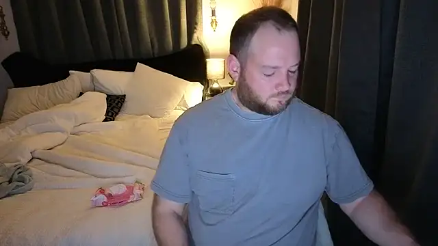 Snapshot of john_clarisa chatting on November 13, 7:23 am john clarisa online show from November 13, 7:23 am