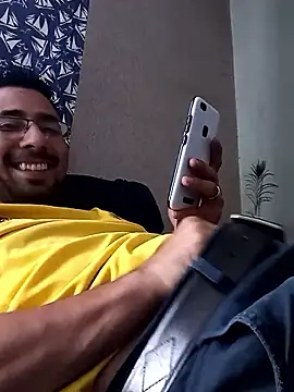 Snapshot of Leocuma82 chatting on June 17, 4:17 pm Leocuma82 online show from June 17, 4:17 pm