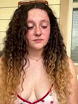 sugasunny04 online show from February 19, 8:28 pm