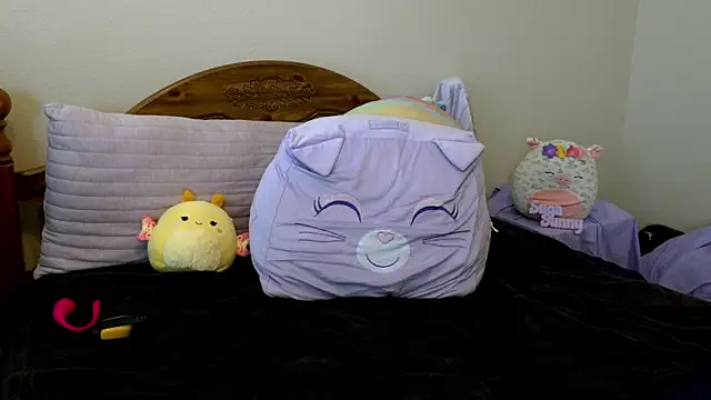 sugasunny04 online show from April 15, 6:01 pm