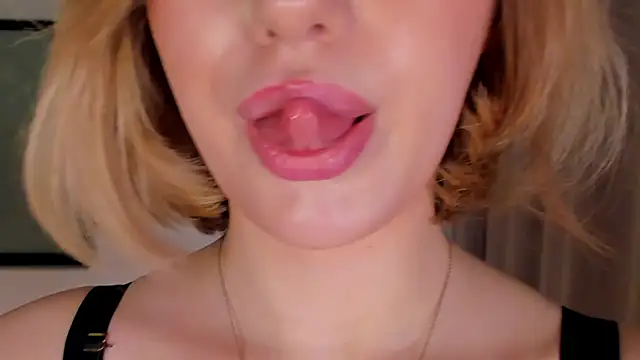 Snapshot of Alice_Presly chatting on November 5, 2:47 am Alice Presly online show from November 5, 2:47 am