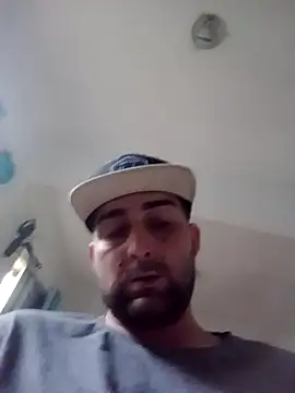 Snapshot of luizrosadao chatting on October 25, 9:08 am luizrosadao online show from October 25, 9:08 am