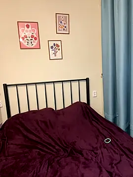 Snapshot of Sun-After-Rine chatting on November 3, 2:53 pm Sun-After-Rine online show from November 3, 2:53 pm