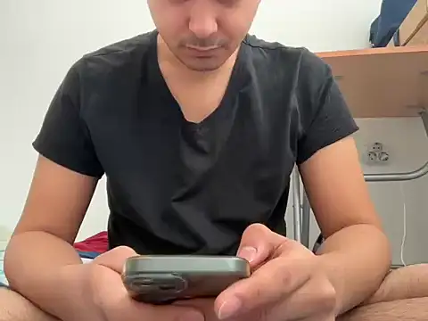 Snapshot of madarato20 chatting on October 30, 7:50 am madarato20 online show from October 30, 7:50 am