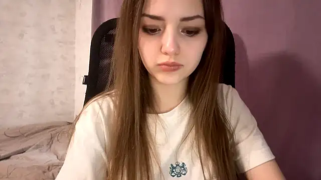 Snapshot of AliceStacy chatting on November 24, 9:09 am AliceStacy online show from November 24, 9:09 am