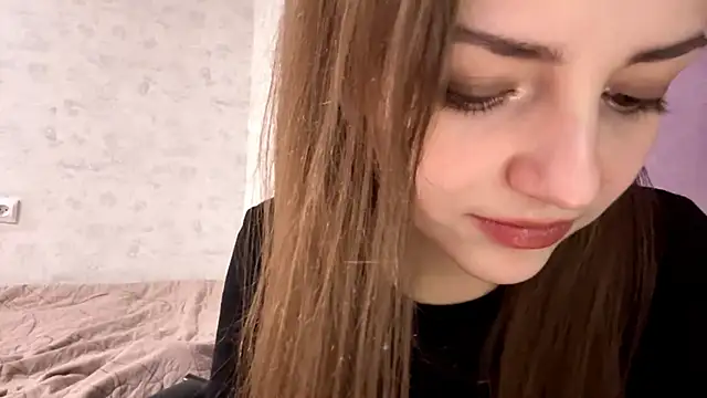 Snapshot of AliceStacy chatting on November 18, 8:28 am AliceStacy online show from November 18, 8:28 am