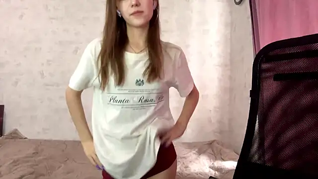 Snapshot of AliceStacy chatting on November 2, 8:30 am AliceStacy online show from November 2, 8:30 am