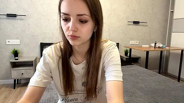 Snapshot of AliceStacy chatting on November 22, 11:09 am AliceStacy online show from November 22, 11:09 am