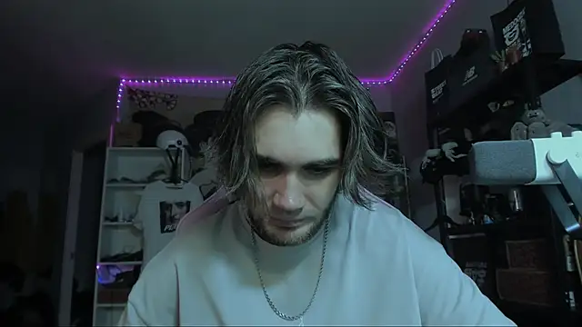 Go V Cs online show from January 6, 7:40 pm