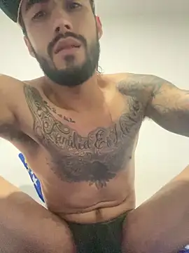 Snapshot of harold_777 chatting on February 4, 5:13 am harold 777 online show from February 4, 5:13 am