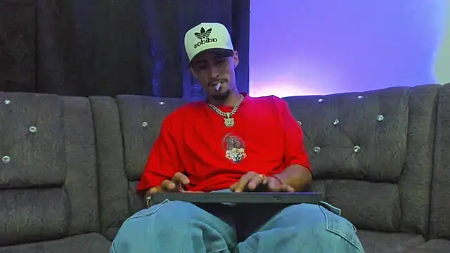 Snapshot of harold_777 chatting on November 17, 3:43 am harold 777 online show from November 17, 3:43 am