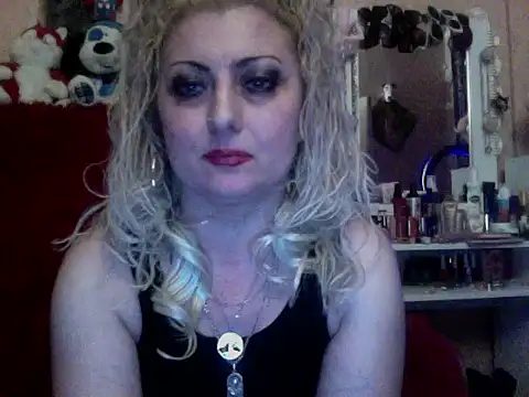 Snapshot of xHot_Amazonq chatting on November 9, 9:08 pm xHot Amazonq online show from November 9, 9:08 pm