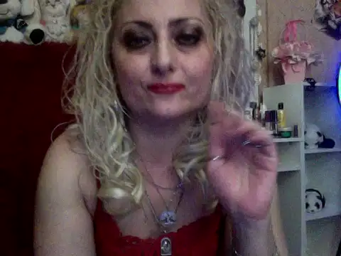 Snapshot of xHot_Amazonq chatting on November 7, 10:46 pm xHot Amazonq online show from November 7, 10:46 pm