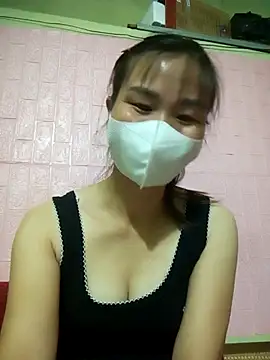 Snapshot of Donatella28 chatting on October 28, 12:48 pm Donatella28 online show from October 28, 12:48 pm