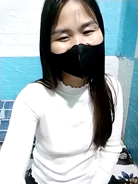 Donatella28 online show from February 8, 5:54 pm