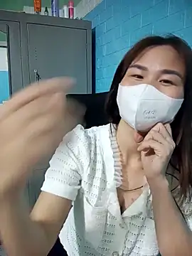 Donatella28 online show from April 15, 11:05 am