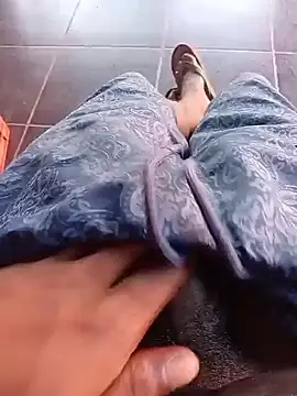 younggblackkCOCK19 online show from March 31, 1:24 pm