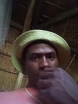 Snapshot of younggblackkCOCK19 chatting on December 17, 10:31 am younggblackkCOCK19 online show from December 17, 10:31 am