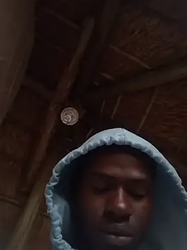 Snapshot of younggblackkCOCK19 chatting on December 21, 11:01 am younggblackkCOCK19 online show from December 21, 11:01 am