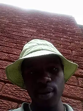 Snapshot of younggblackkCOCK19 chatting on December 2, 9:22 am younggblackkCOCK19 online show from December 2, 9:22 am