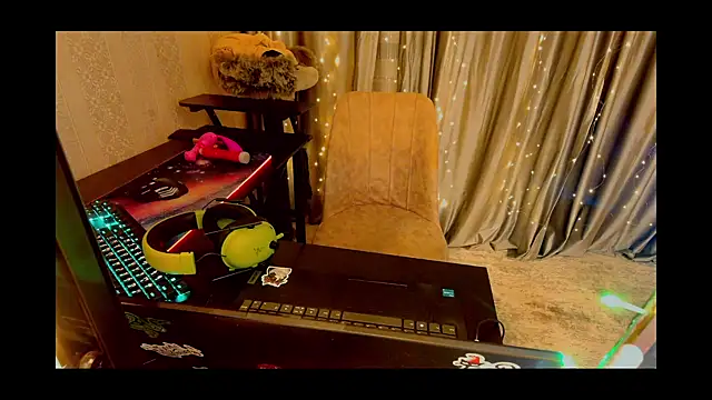 Emilia Secrets online show from January 11, 3:19 pm