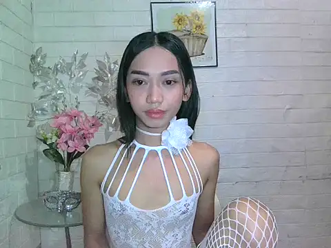 Snapshot of Queenpau chatting on October 28, 12:37 pm Queenpau online show from October 28, 12:37 pm