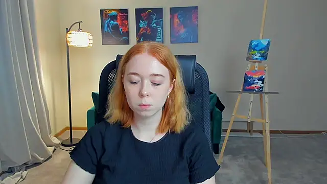 Snapshot of AddieOsler chatting on October 30, 6:34 am AddieOsler online show from October 30, 6:34 am