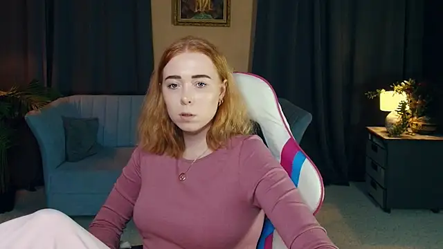 Snapshot of AddieOsler chatting on November 30, 8:20 pm AddieOsler online show from November 30, 8:20 pm