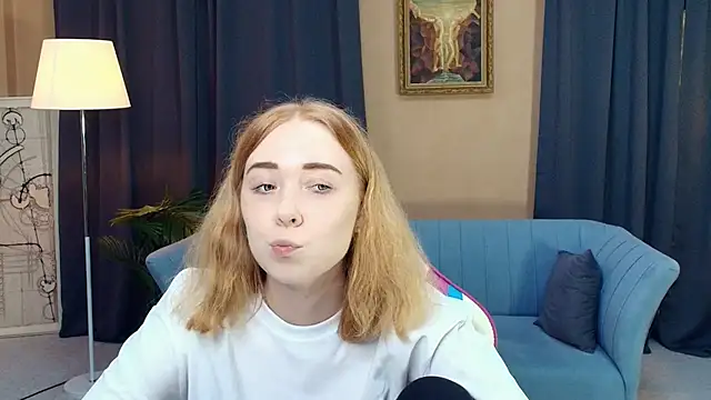 Snapshot of AddieOsler chatting on November 27, 8:42 pm AddieOsler online show from November 27, 8:42 pm