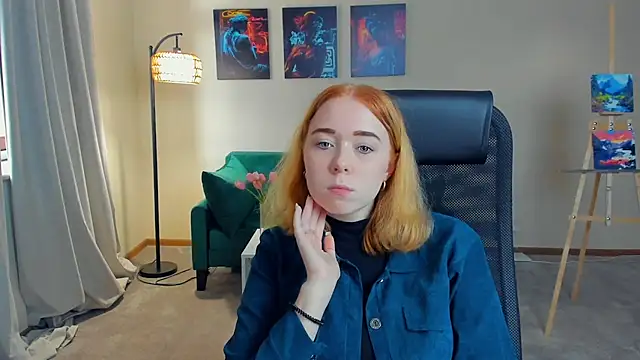 Snapshot of AddieOsler chatting on October 27, 6:58 am AddieOsler online show from October 27, 6:58 am