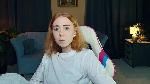 Snapshot of AddieOsler chatting on December 4, 9:03 pm AddieOsler online show from December 4, 9:03 pm