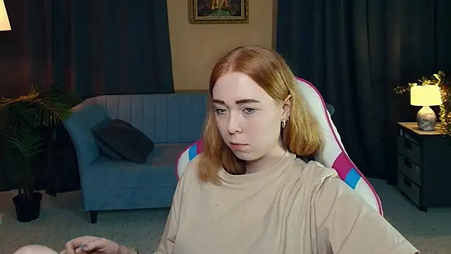 Snapshot of AddieOsler chatting on December 13, 8:04 pm AddieOsler online show from December 13, 8:04 pm